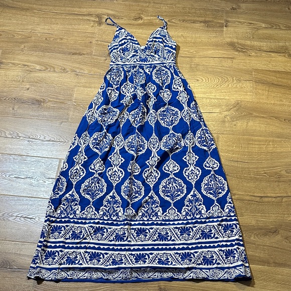 Baltic Born Dresses & Skirts - Baltic Born Blue and Cream Maxi Dress Size Medium